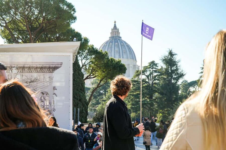 Rome: Vatican Museums, Sistine Chapel & Basilica Tour - Cortile del Belvedere: The Perfect Start Before the Big Rooms