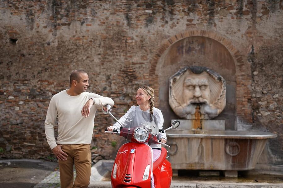 Rome Vespa Tour with Professional Photoshoot - Key things you’ll notice fast