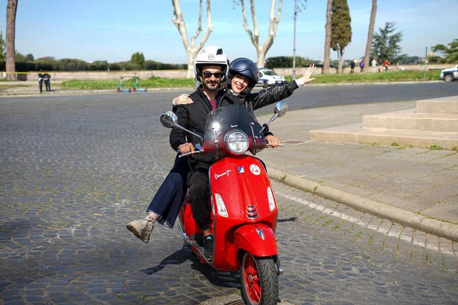 Rome Vespa Tour with Professional Photoshoot - How this Vespa tour works (and why the photo part matters)