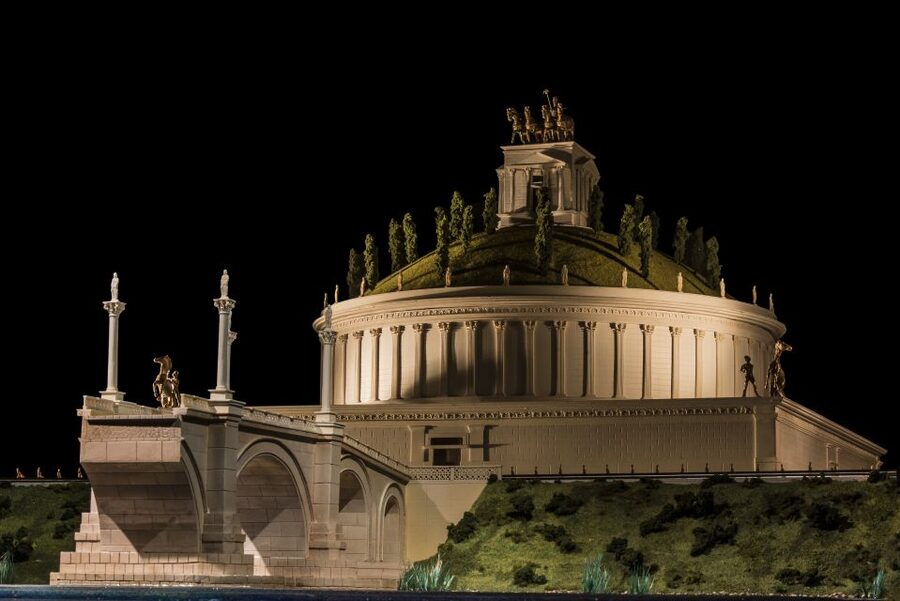 Rome: Welcome To Rome Immersive Multimedia Show - Interactive Models: Imperial Forum, Augustus Forum, Hadrian, and St Peter