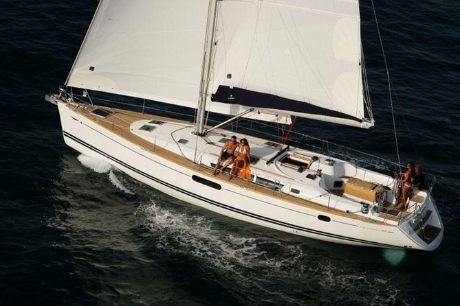 Sailboat tour from PALAU to the Maddalena Archipelago. - Sailing Comfort and Safety: Why the Small Boat Matters