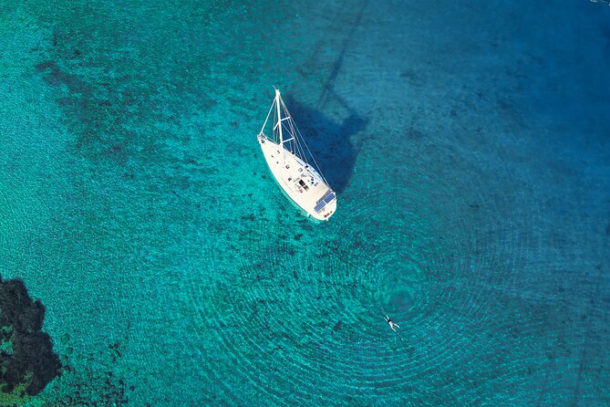 Sailing Cruise to Dia Island with Meal and Water Activities - The half-day schedule: sail out, anchor, then play in the bay