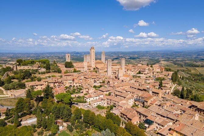 San Gimignano, Siena, Monteriggioni, Chianti Day Trip with Lunch & Wine Tasting - Siena’s Old Town Highlights, From Piazza del Campo to the Striped Duomo