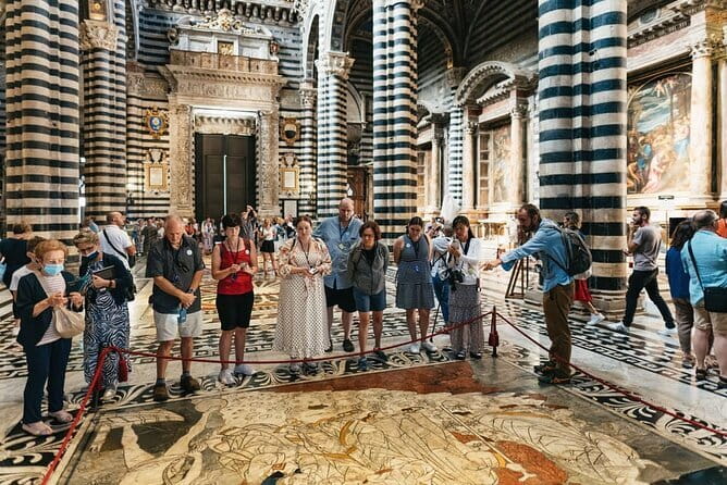 Siena and San Gimignano: Small-Group Tour with Lunch from Florence - The morning pickup near Florence’s train station: easier than it sounds