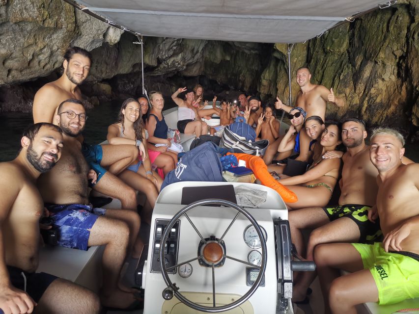 Siracusa: Ortigia Boat Tour with Marine Grotto - Ortigia from the water: why this 2-hour loop is such a smart hit
