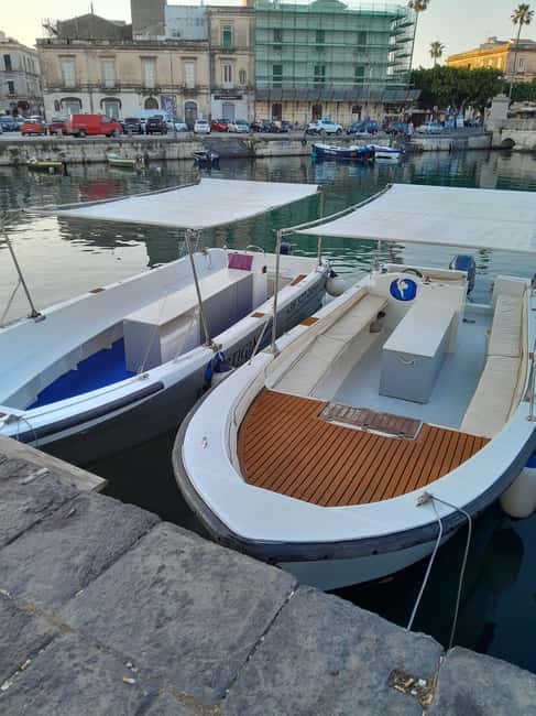 Siracusa: Ortigia Boat Tour with Marine Grotto - The cave circuit: Capuchin, Coral, stalactite, and the heart-shaped stop