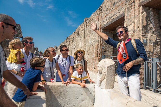 Skip-the-Line Pompeii Guided Tour from Sorrento - Getting There: Meeting Point And The Air-Conditioned Coach