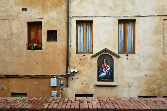 Skip the Line: Siena Duomo and City Walking Tour - Group size, pace, and what makes the 2-hour format work