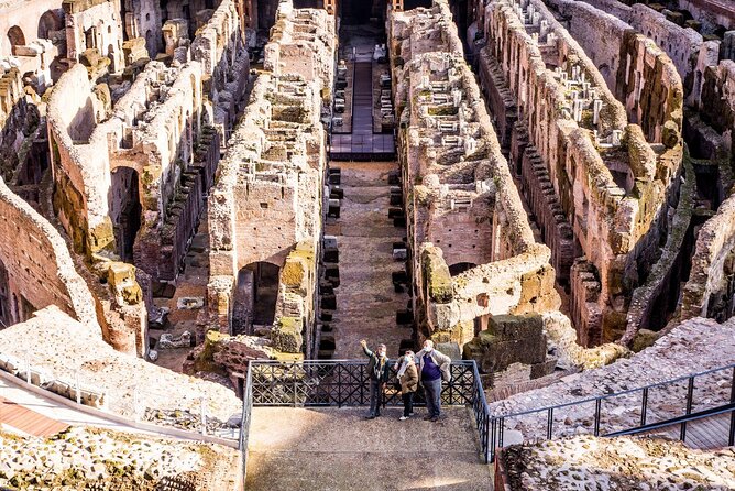 Small Group Tour: Colosseum & Roman Forum with Arena Floor Access - Meeting point flow and what that 2.5-hour schedule means