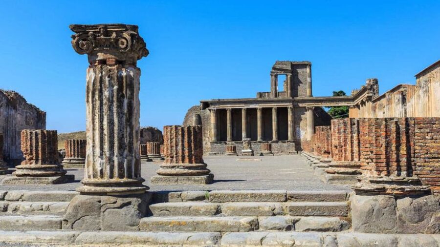 Sorrento: Skip-the-Line Pompeii Express Tour by Train - Meet Amelia, Board the Right Train, and Keep It Simple at Pompeii Scavi