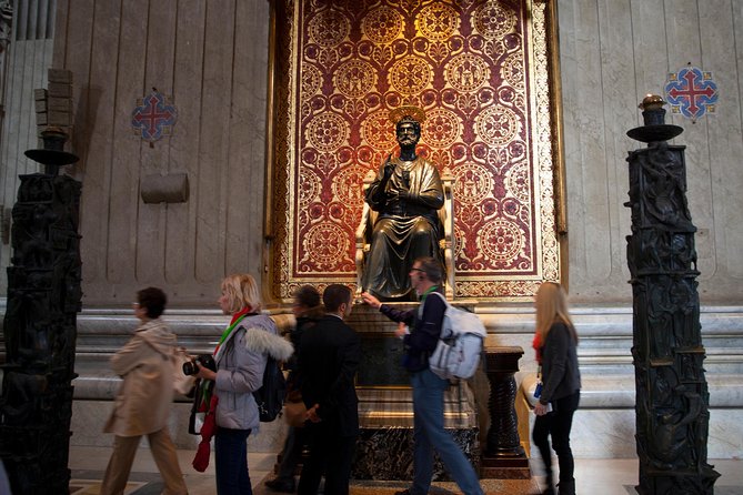 St. Peter’s Basilica Priority Access Tour with Dome & Crypt - Meeting point at Caffè Leonina, and the rules that matter