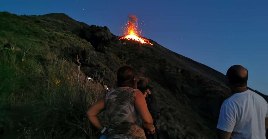 Stromboli: Sunset Trekking at Sciara del Fuoco - On the trail: what you actually see as you climb