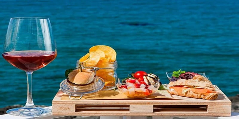 Taormina: Boat Tour with Aperitif on Isola Bella - Isola Bella Stop: Swim Time With World-Class Views