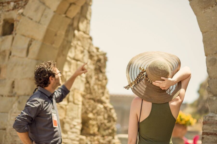 Taormina: Godfather Vs Mafia Tour with Pasta Lunch - Pasta Lunch with Etna Wine: A Real Break, Not an Afterthought