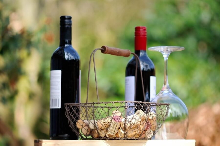 Taormina: Guided Etna Wine Tasting Half-Day Tour - The four wines you taste, and how to enjoy them