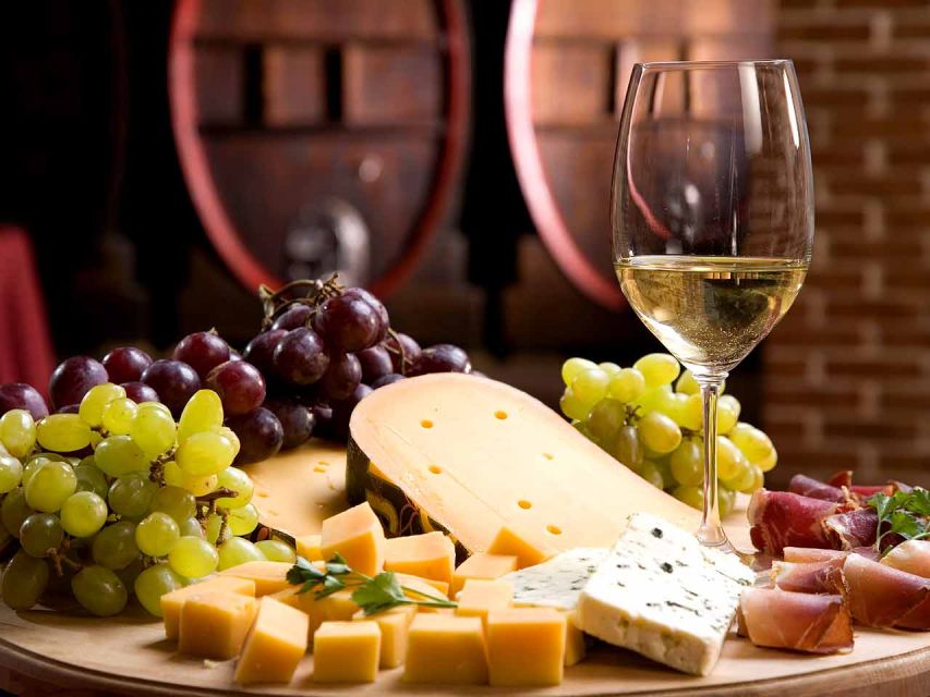 Taormina: Guided Etna Wine Tasting Half-Day Tour - The aperitif platter: what’s included and why it works