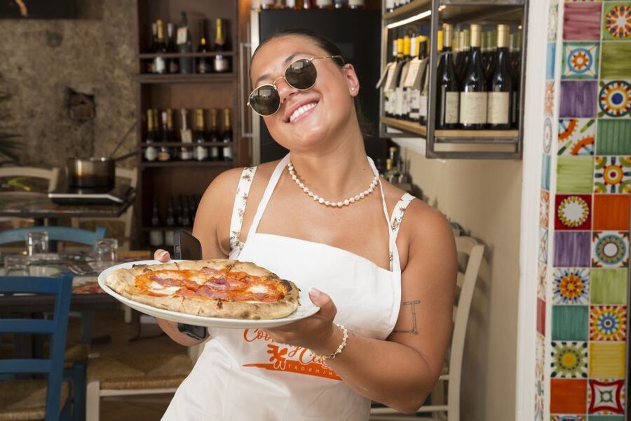 Taormina: Half-Day Pizza Making Class - The Meal: Bruschetta, Pizza at Your Table, and the Drinks Moment