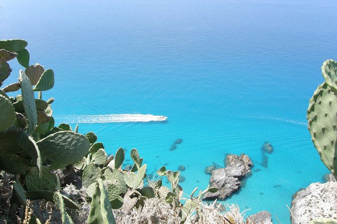 The best Boat Tour from Tropea to CapoVaticano, max 12 passengers - A small-group speed-boat that turns Tropea into an on-the-water day