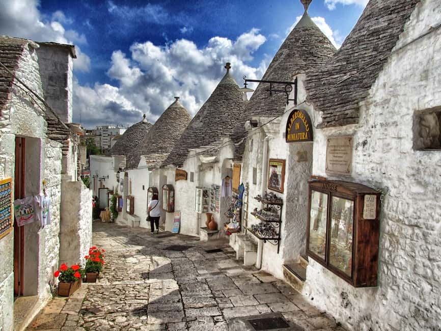 Tour of Alberobello and Guide to Matera, from Bari - The bus ride: AC and comfort, plus the audio situation you should plan for