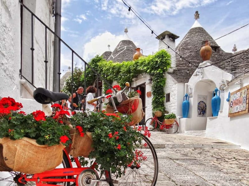 Tour of Alberobello and Guide to Matera, from Bari - Where to meet the bus in Bari without stress