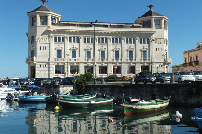 Tour of the island of Ortigia and exploration of sea caves with baths. - Price and value: is $24.19 worth it?