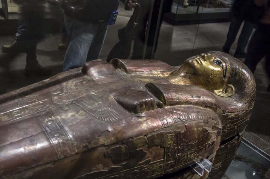 Turin: Guided Egyptian Museum Tour - Meeting point, timing, and the realities of museum crowds