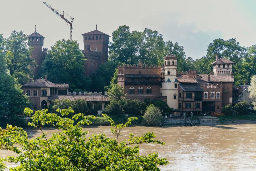 Turin: Hop-on Hop-off Bus Tour with 24 or 48-Hour Ticket - Audio guide, Wi-Fi, and the app, how to use them without fuss