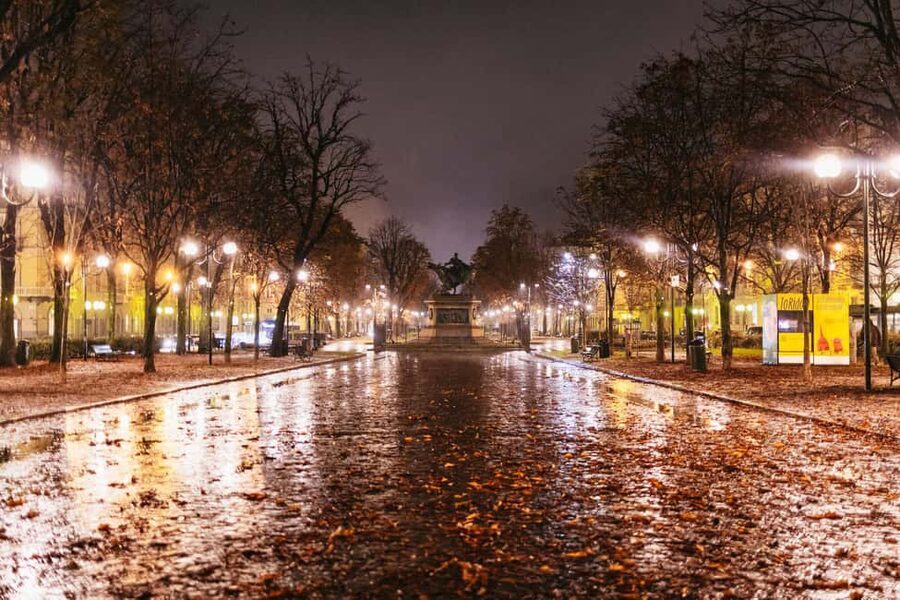 Turin: Magic Guided Tour - Ending in the white magic area: squares, guardians, and legends