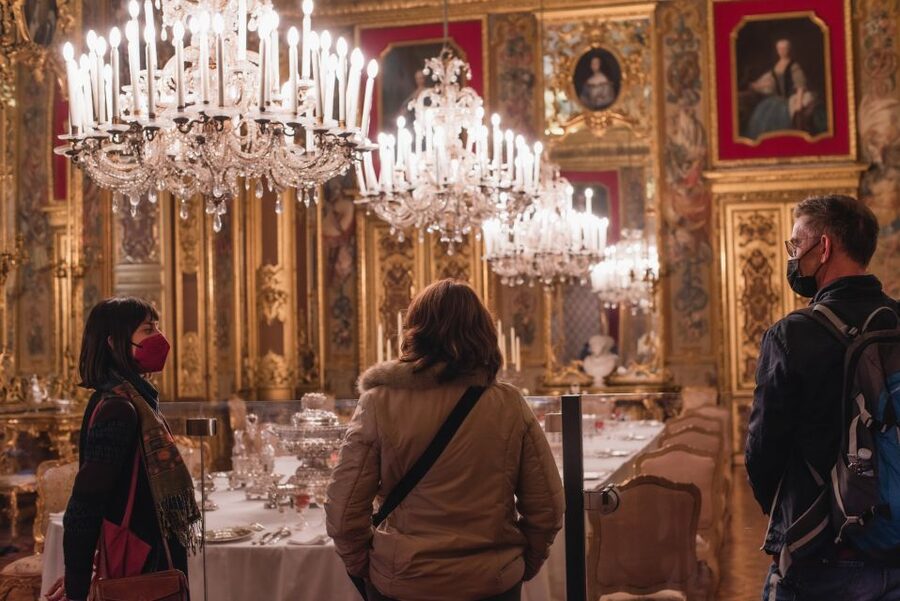 Turin: Savoy Royal Palace Small Group Guided Tour - Italy’s path to a republic, explained through the building
