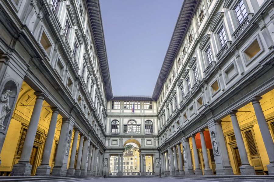 Uffizi Gallery: Small Group Tour - Who should book, and who might skip the guided format