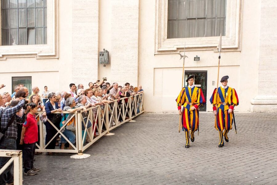 Vatican City: Skip-the-Line Vatican Museums & Sistine Chapel - Sistine Chapel: Getting There Fast So You Can Look Up
