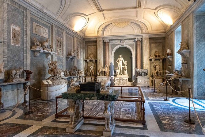 Vatican Museums, Sistine Chapel and St. Peter's Basilica Tour - Meeting point, security, and how the morning flows
