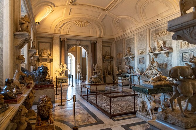 Vatican Museums, Sistine Chapel and St. Peter's Basilica Tour - Stop 2: Sistine Chapel, where the ceiling does all the work