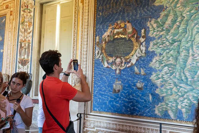Vatican Museums, Sistine Chapel & St Peter’s Basilica Guided Tour - Inside the Sistine Chapel: what to notice, and what can be missing