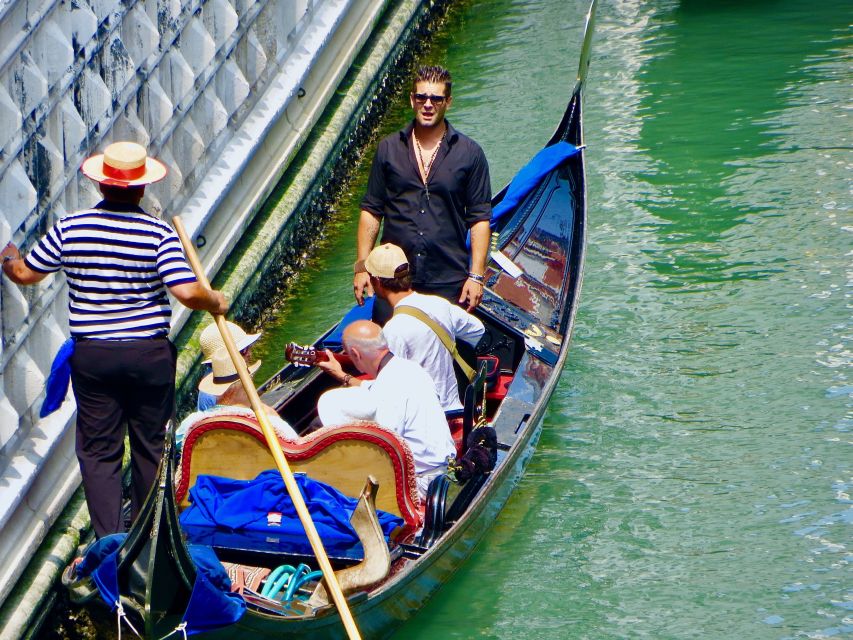 Venice: 30-Minute Gondola Ride on Grand Canal with Serenade - Peggy Guggenheim Collection from the Water: Art Views Without the Museum Lines