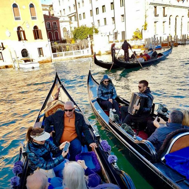 Venice: 30-Minute Gondola Ride on Grand Canal with Serenade - San Moisè Church and the Venice Reality Check