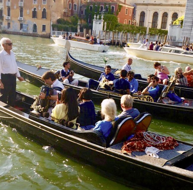 Venice: 30-Minute Gondola Ride on Grand Canal with Serenade - Where You Board: Santa Maria del Giglio and the Start-to-End Rhythm