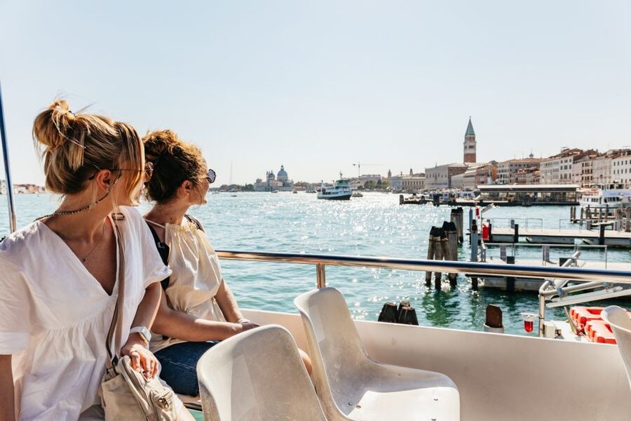 Venice: Burano, Torcello & Murano Boat Tour w/Glassblowing - Why this Murano, Burano, Torcello boat loop is a smart first Venice island day