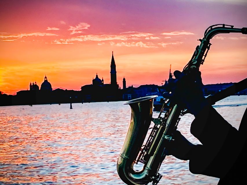 Venice: Catamaran Sunset Jazz Cruise with Aperitivo - Weather, Blankets, and When to Wear Layers