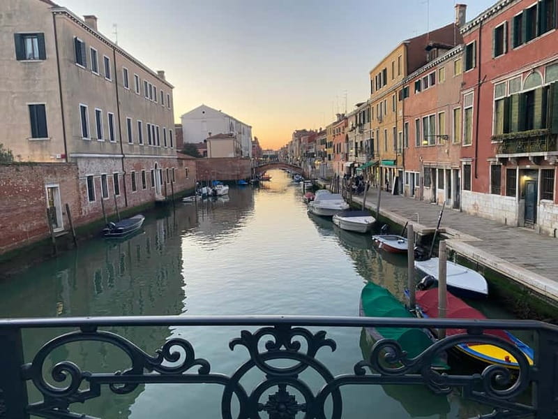 Venice: Cicchetti, Spritz, and Wine Tour in Ghetto Ebraico - Price and value: why $62.03 can work for a 2-hour Venice evening