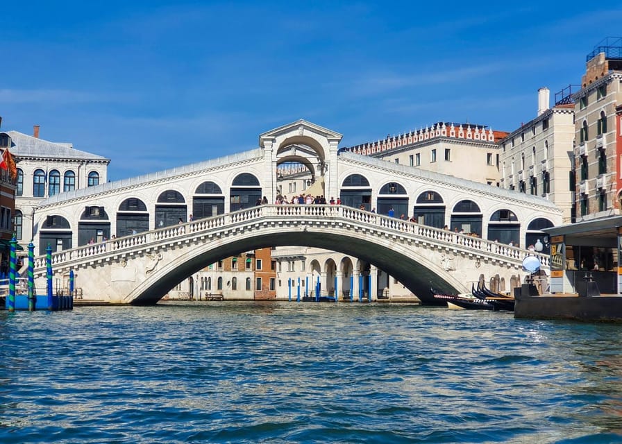 Venice: City Center Historical Guided Walking Tour - Rialto Bridge: the best photo spot, plus the engineering story
