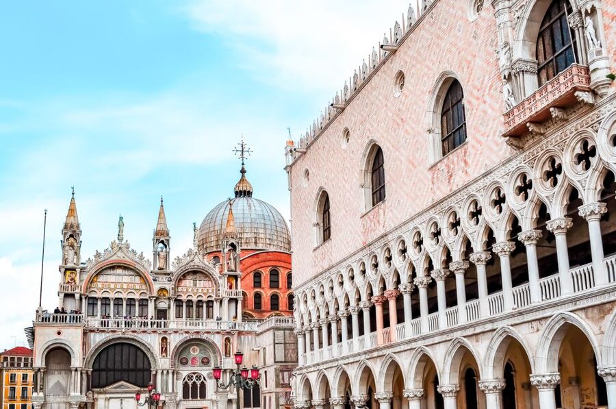 Venice: Doge's Palace and St. Mark's Basilica Tour - Entering Doge’s Palace: power rooms, art, and the prison route