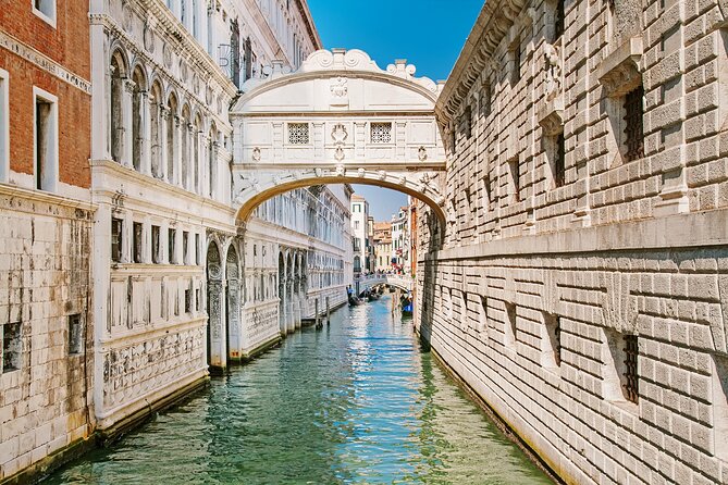 Venice: Doge’s Palace Prisons & Secret Itineraries Guided Tour - Pace and physical comfort: stairs, heat, and why the tour length feels right