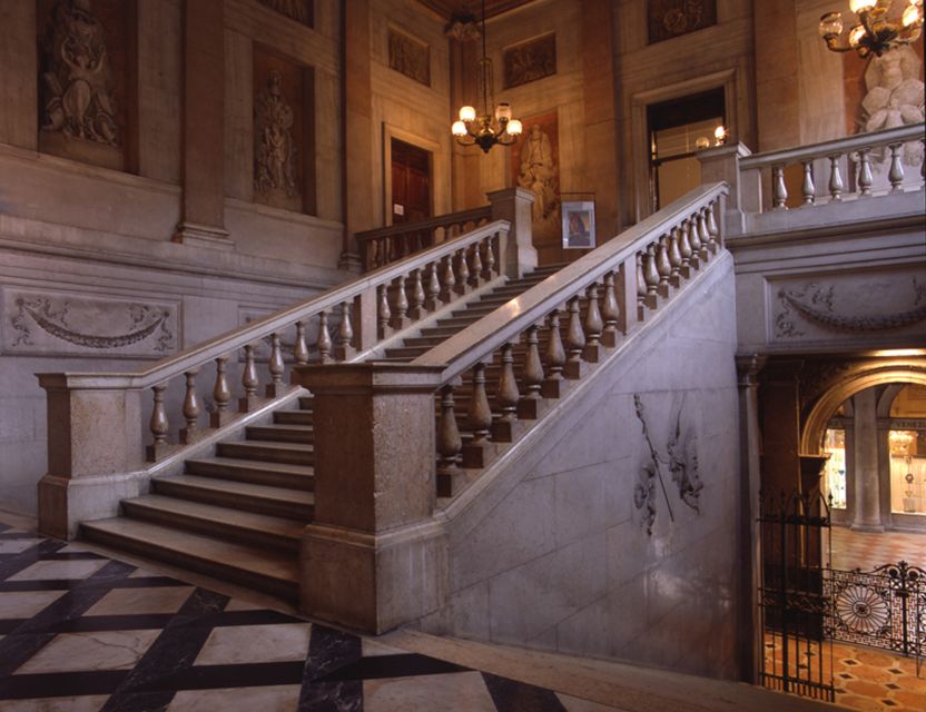Venice: Doge's Palace Skip-the-Line Ticket with Guidebook - Entering Doge’s Palace: rooms, art, and a self-paced route