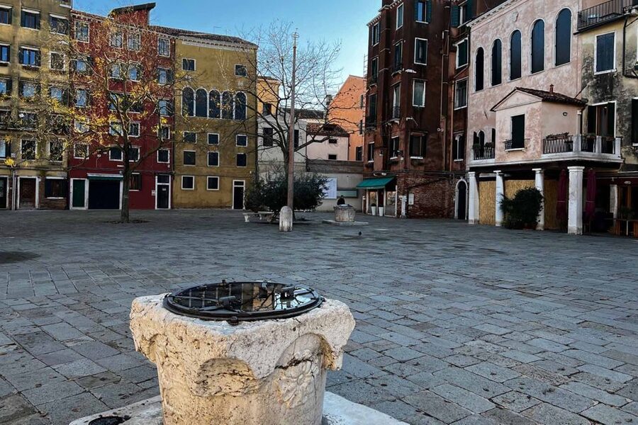 Venice: Guided Tour of the Jewish Ghetto and Synagogue Visit - Levantine Synagogue visit, and the one important Friday exception