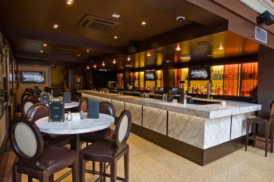 Venice: Hard Rock Cafe with Set Menu for Lunch or Dinner - Drinks and the Venice reality check
