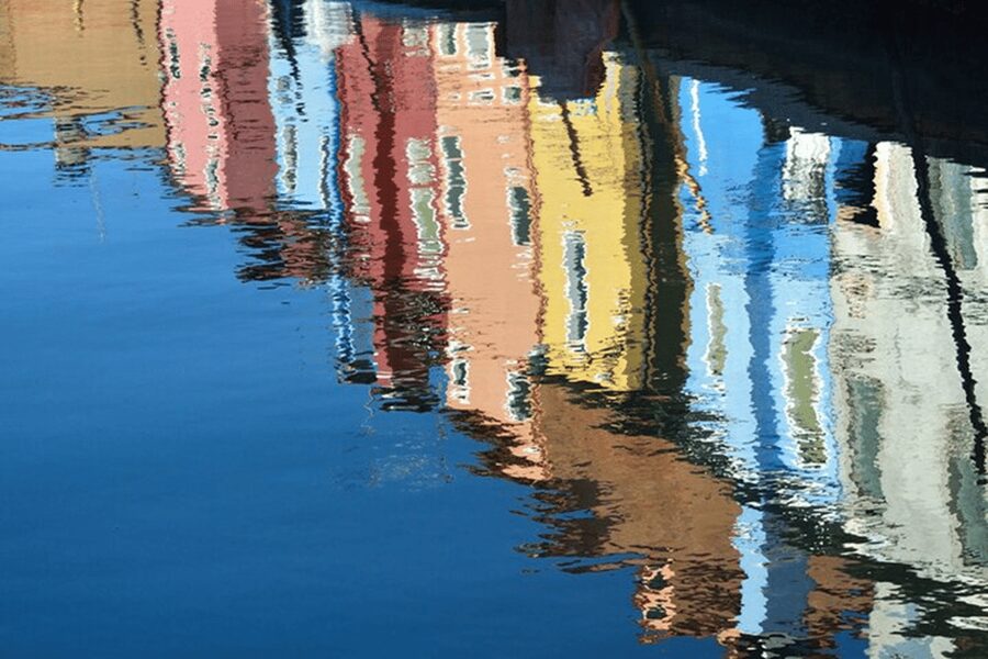 Venice Islands: Murano Glass & Burano Colors Guided Visit - Murano walking time: charming streets, artisanal shops, and how to spend it