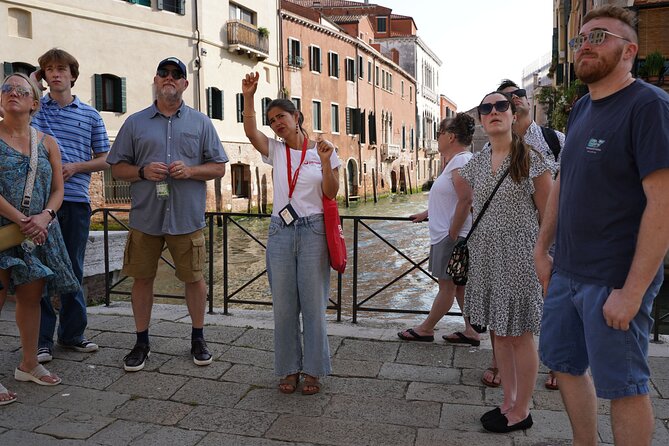Venice Like a Local: Food, Wine & Spritz Tour with Traghetto Ride - Step-by-Step Through Your Stops: Maddalena, Strada Nova, and Rialto