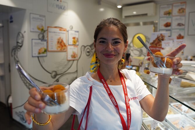 Venice Like a Local: Food, Wine & Spritz Tour with Traghetto Ride - The Traghetto Ride Across the Grand Canal, Like Locals Do