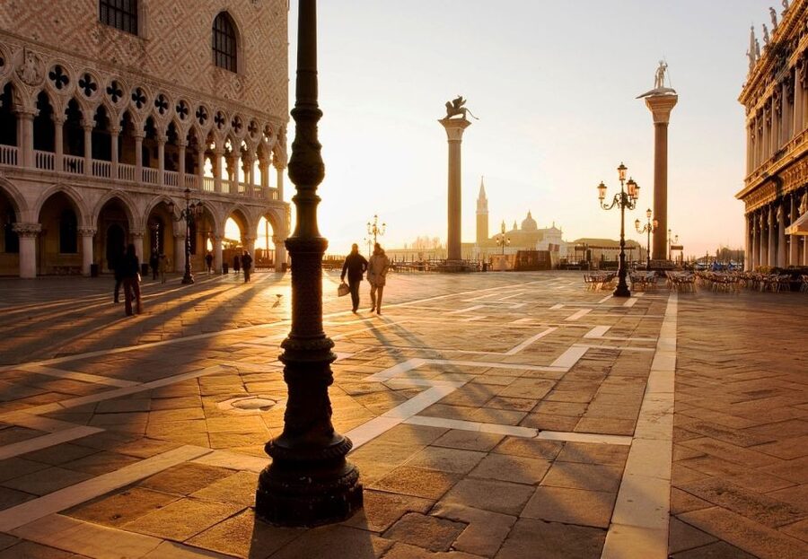 Venice, Murano, and Burano Excursion from Jesolo - Return boats and schedule realities: 5:00 PM from Burano and 6:00 PM from San Marco